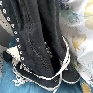 Vintage  knee high converse from the 90’s
